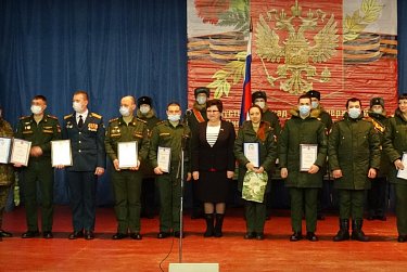 Депутаты встретились с военнослужащими и ветеранами